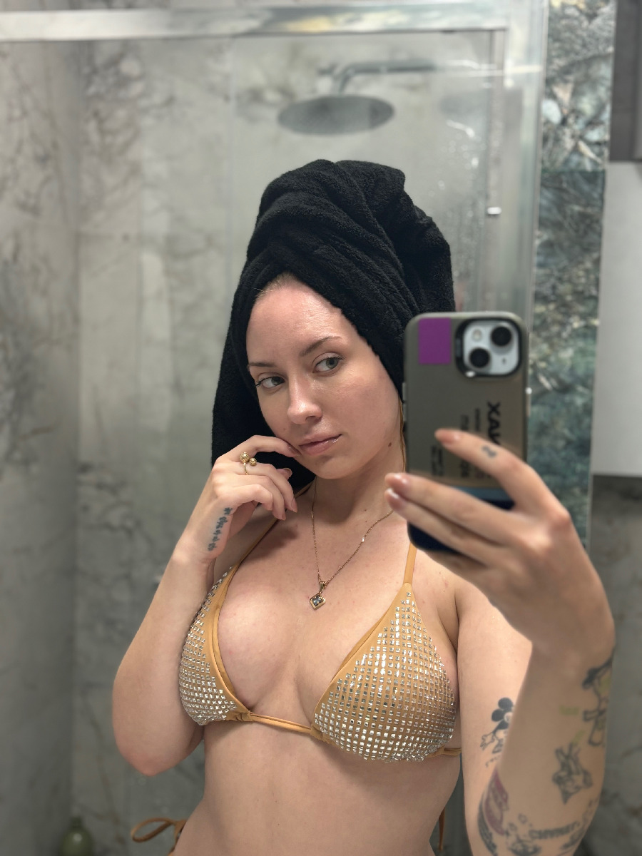 Nude girl KateV in Bandung