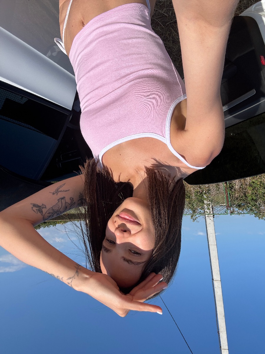 Sexy model Tina in Bandung